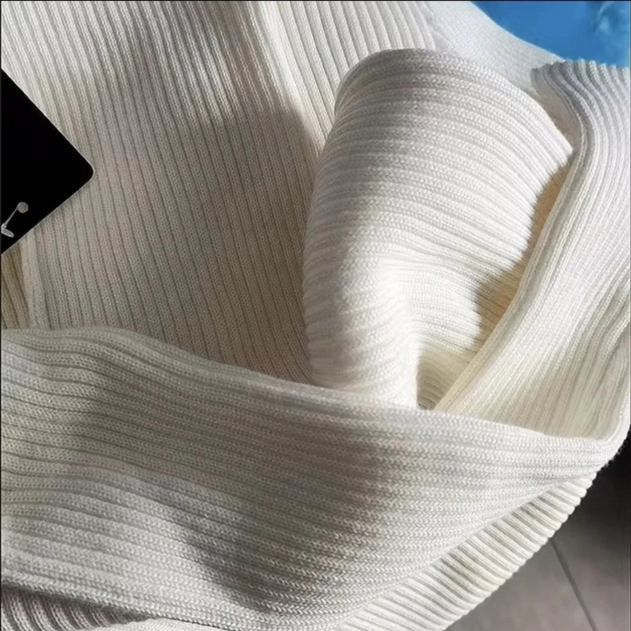 Kadın Tesettür Triko Elbise – Boğazlı Uzun Fitilli Dokuma, Esnek Tam Kalıp, 130 cm Midi Boy, Bahar & Kış Şık Rahat Stil - Kahverengi