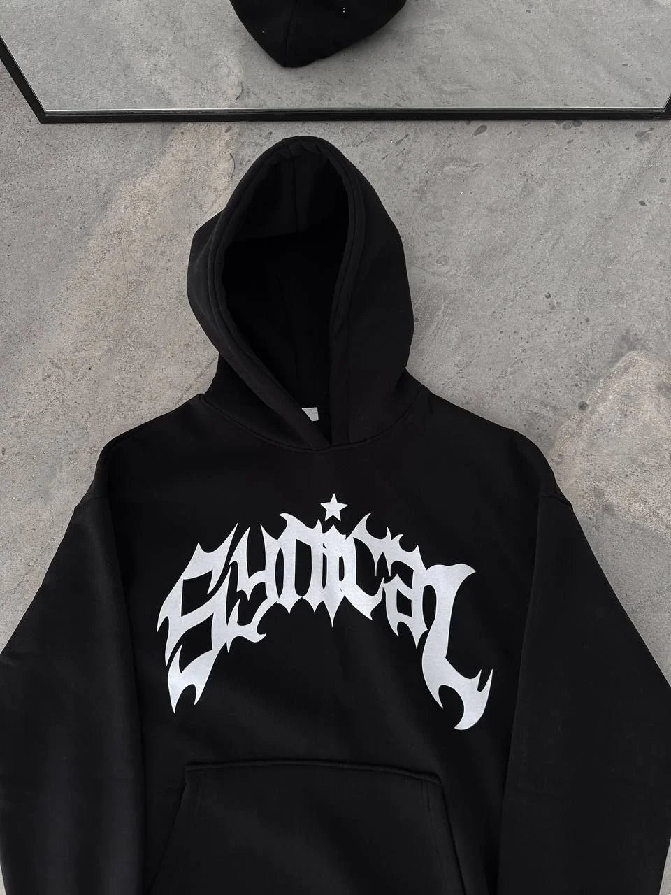 Üç İplik Kapüşonlu Baskılı Oversize SweatShirt- Siyah