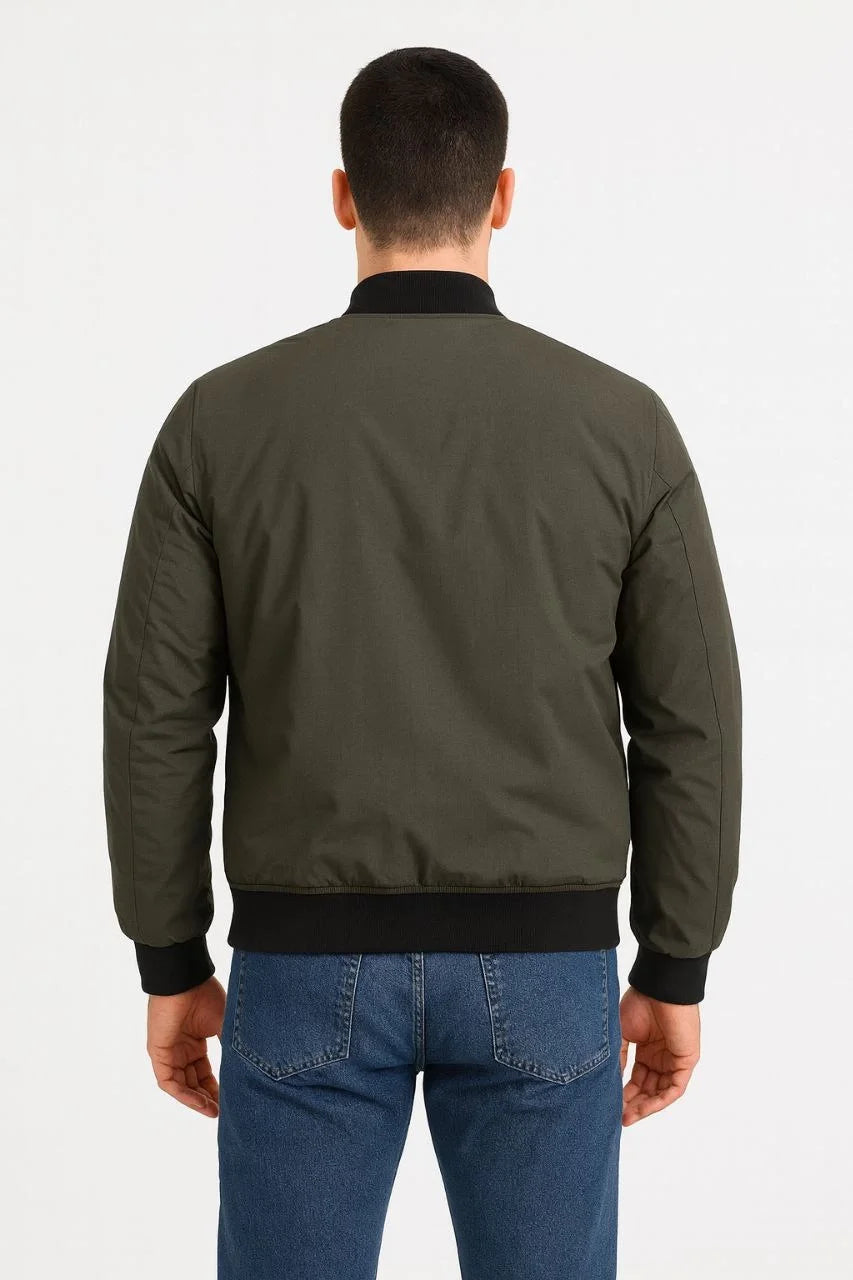 Erkek Bomber Mont Ceket – Fermuarlı, Kapitone İçi Astarlı, Su İtici Kumaş, Regular Fit, Uzun Kollu, Yandan Cepli, Bahar & Kış Rahat Günlük Stil - Siyah
