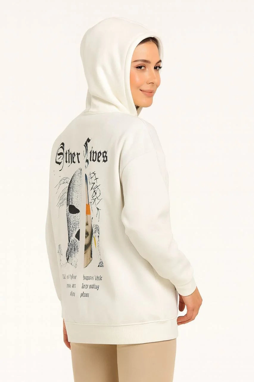 Kadın Oversize Üç İplik Kapüşonlu Sweatshirt – Siyah “Other Lives” Ön ve Arka Baskılı, Şardonlu Kışlık, Rahat Günlük Model Siyah