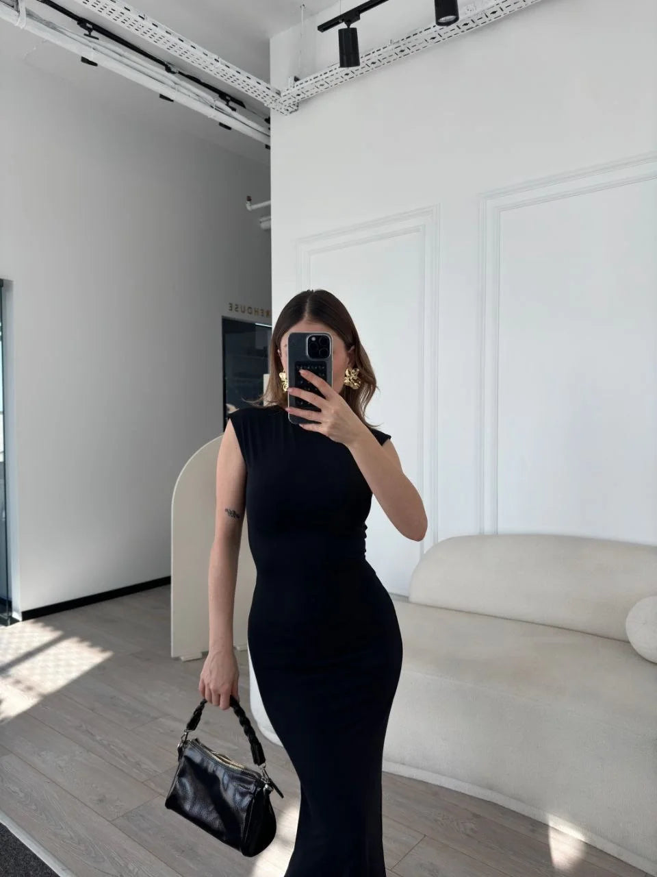 Kolsuz Uzun Likralı Elbise - Siyah