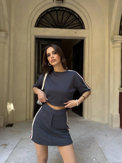 Osy Modal yumuşak dokulu Kumaş Kadın Parçalı Bisiklet Yaka T-shirt Mini Şortlu Etek İkili Takım - Füme