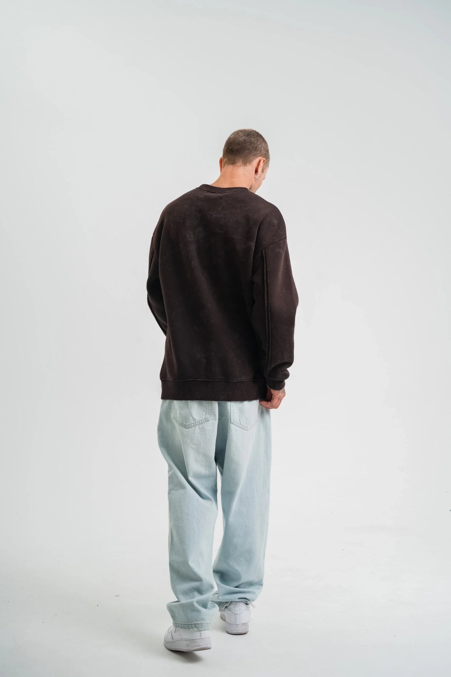 Unisex Bisiklet Yaka Özel Pis Dikişli Yıkamalı SweatShirt - Siyah