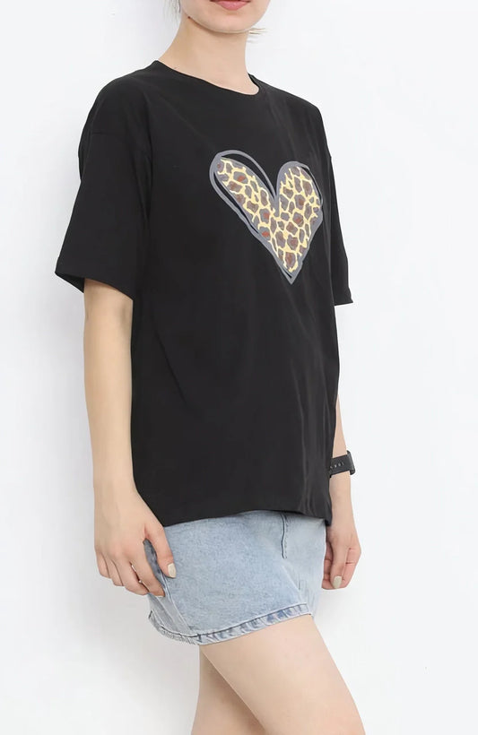 Sevgililer Günü İçin Özel Tasarım Leopar Kalp Baskılı T-shirt - Siyah