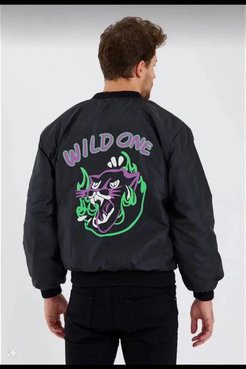 Wild One Baskılı Erkek Bomber Mont – Panter Desenli, Fermuarlı, Kapitone Astarlı Ceket - Siyah