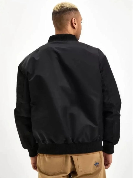 Erkek Siyah Bomber Mont – Fergolli Logo Baskılı, Fermuarlı Cepli, Kapitone Astarlı Şık ve Rahat Günlük Ceket - Siyah