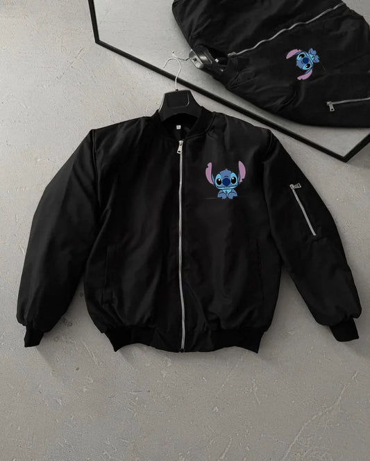 Unisex Siyah Bomber Ceket – Fermuarlı, Cepli, Kapitone Astarlı, Sevimli Stitch Baskılı Günlük Rahat Mont - Siyah