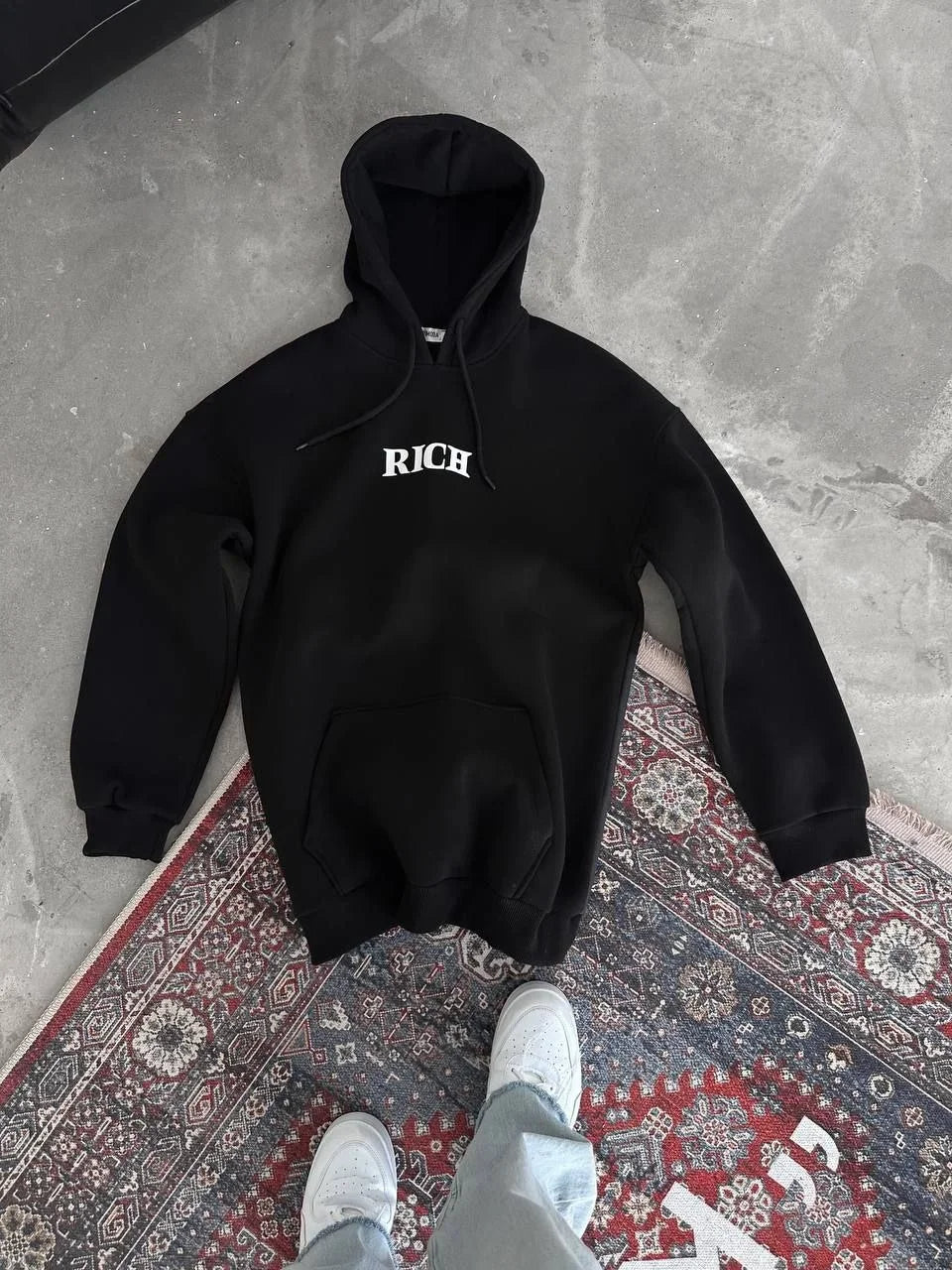 Uzun Kol Kapüşonlu Göğüs Baskılı SweatShirt - Beyaz