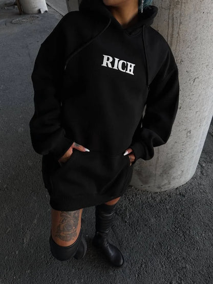 Uzun Kol Kapüşonlu Göğüs Baskılı SweatShirt - Beyaz