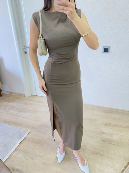 Yırtmaç Detaylı Sırtlı Kapalı Yandan Derin Yırtmaç Detaylı Kolsuz Elbise - Antrasit